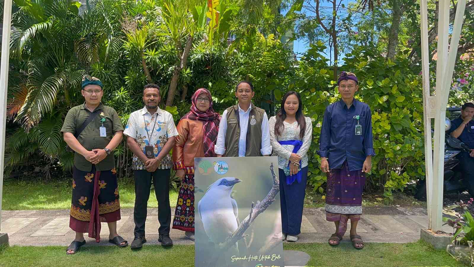 Gakkum Kehutanan PERKUAT PENCEGAHAN KARHUTLA, MENTERI KEHUTANAN AJAK RIMBAWAN MUDA BALI BERGERAK BERSAMA